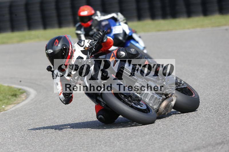 /45 10.08.2025 Plüss Moto Sport ADR/Freies Fahren/77